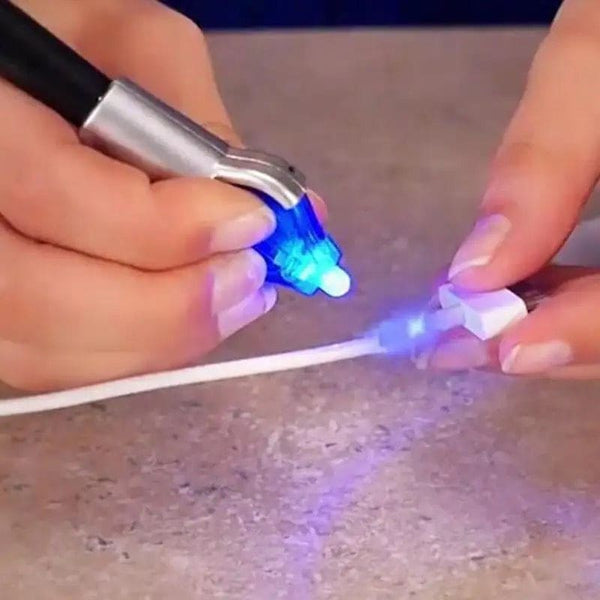 Quick Fix Liquid Glue Pen, UV Light Repair Tool, Plastic Liquid Welding Compound, Hand Held Glue Pen with LED Light,  Portable Fiberglass Leather Applicator